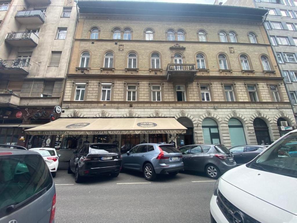 Ac With Free Parking At Acacia St, City Center Budapest Eksteriør billede